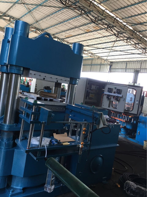 Mua 1200mm × 600mm tấm nóng bán tự động cao su máy ép vulcanizing được sử dụng để sản xuất sản phẩm cao su online manufacture