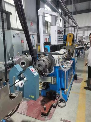 Giá tốt XJW-90 cao su Extruder và Hot Air Vulcanization Box cho cao su ống sản xuất thiết bị trực tuyến